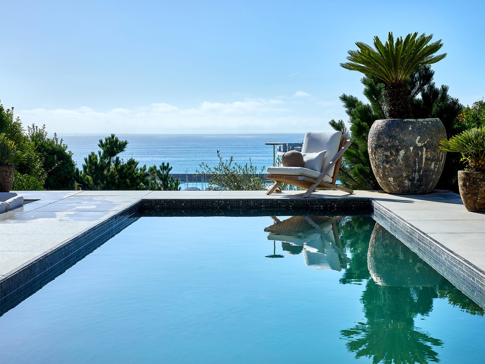 Amira pool