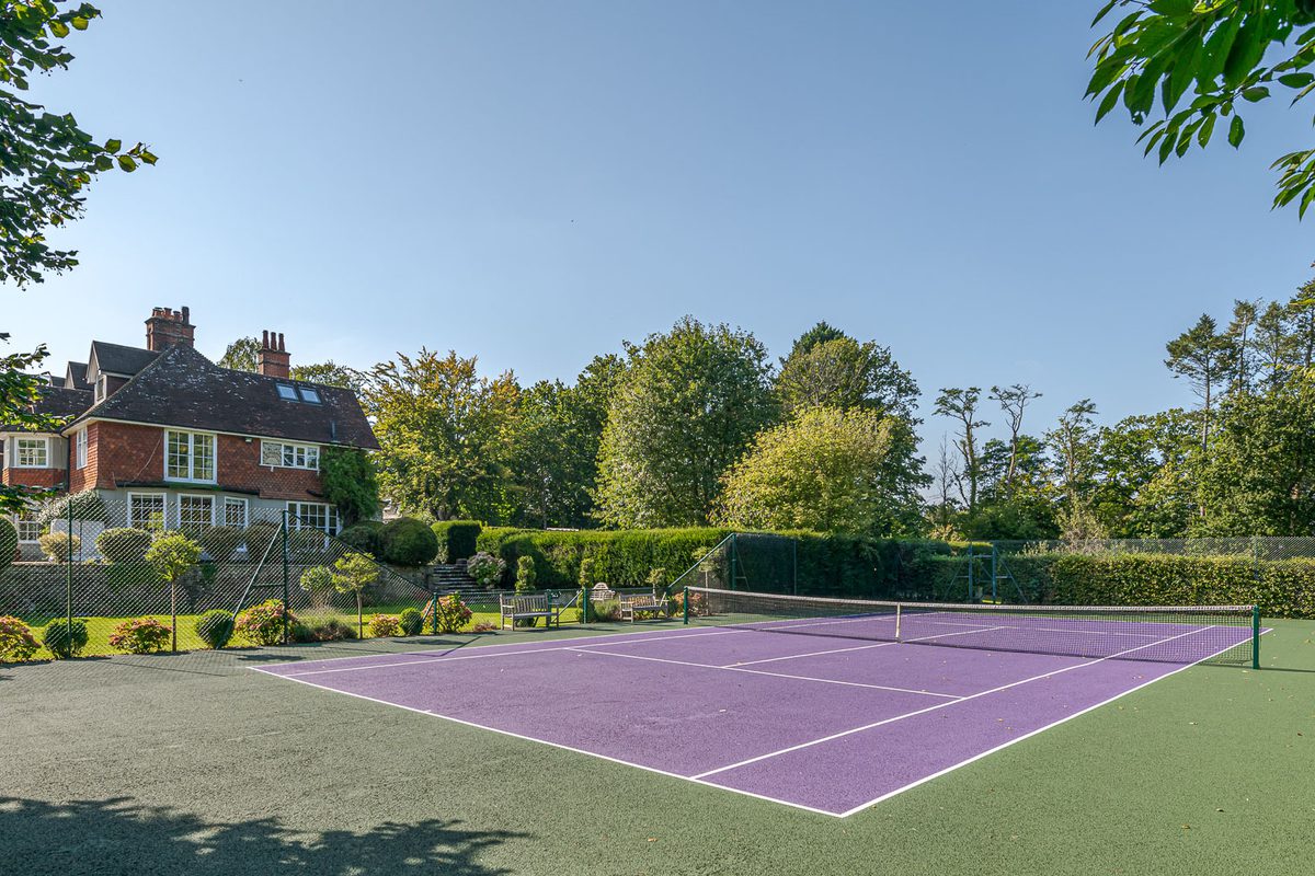 Kestrels Surrey tennis court